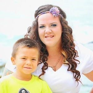 Meet your Posher, Chloe